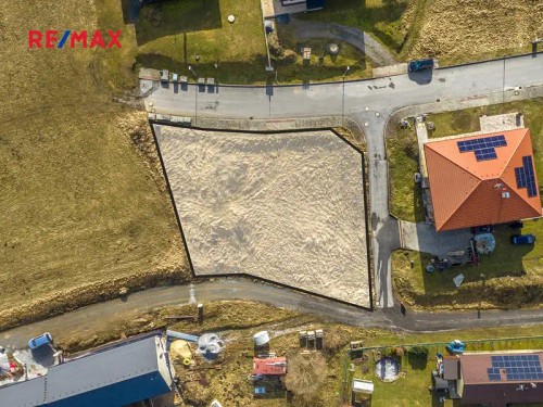 Prodej stavebního pozemku 988 m²