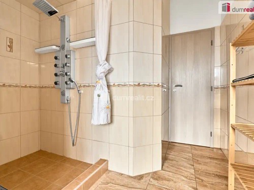 Prodej vily 570 m², pozemek 1109 m²