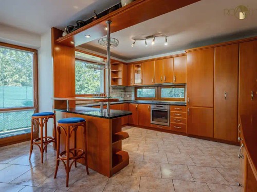 Prodej domu 331 m², pozemek 1512 m²