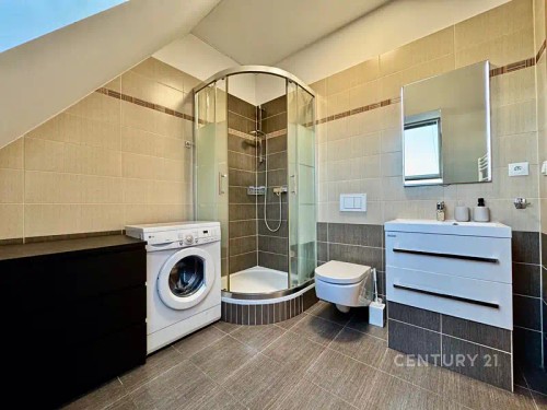 Prodaný atypický byt 86 m²