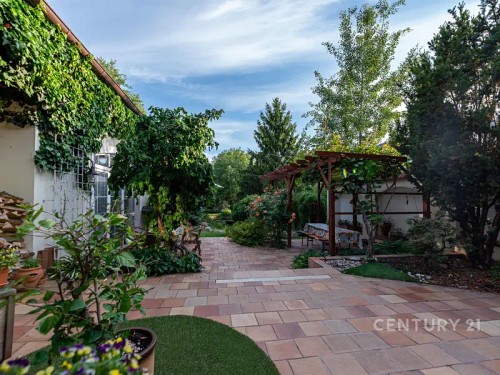 Prodej domu 498 m², pozemek 852 m²