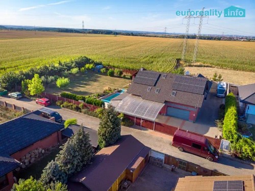 Prodej domu 270 m², pozemek 2175 m²