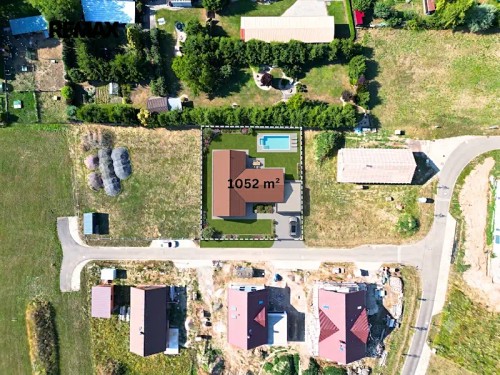Prodej stavebního pozemku 1052 m²