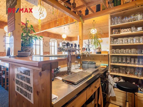 Prodej domu 560 m², pozemek 887 m²