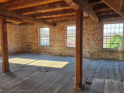 Prodej domu 2133 m², pozemek 6094 m²