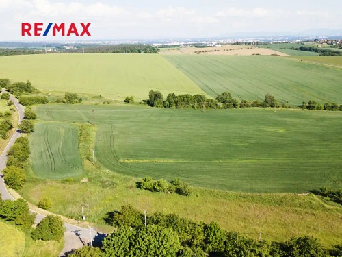 Prodej stavebního pozemku 1724 m²