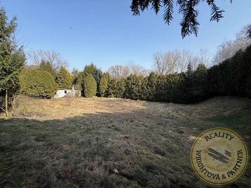 Prodej stavebního pozemku 1825 m²