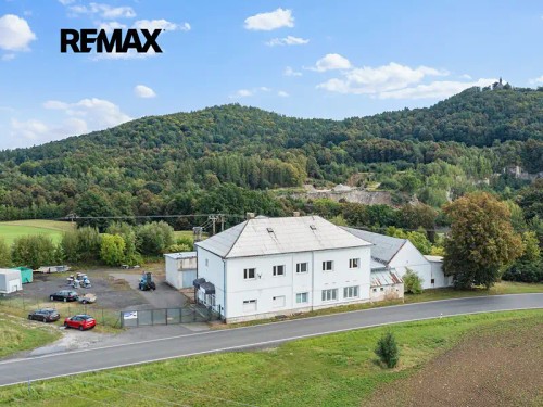 Prodej domu 1220 m², pozemek 2442 m²