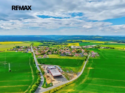 Prodej stavebního pozemku 10000 m²