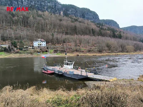 Prodej stavebního pozemku 1057 m²