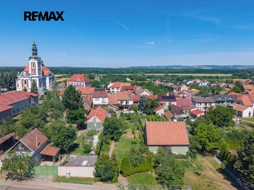 Prodej stavebního pozemku 697 m²