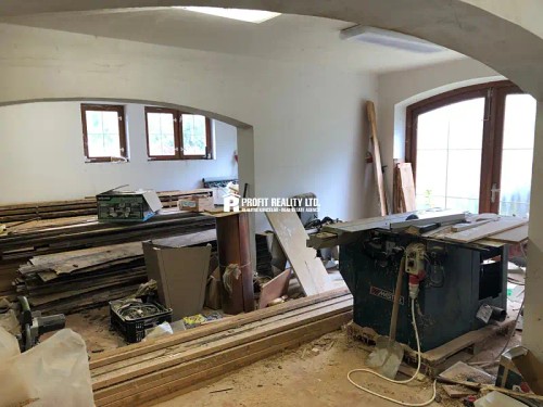 Prodej domu 792 m², pozemek 17934 m²