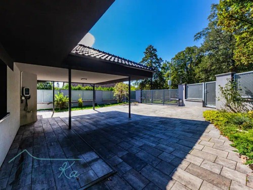 Prodej domu 220 m², pozemek 901 m²