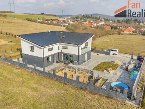 Prodej domu 210 m², pozemek 3132 m²