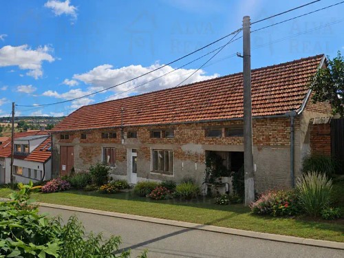Prodej domu 370 m², pozemek 2690 m²