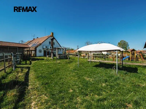 Prodej zemědělské usedlosti 770 m², pozemek 25646 m²