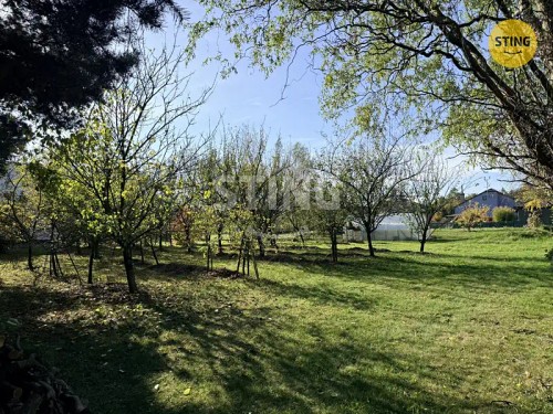 Prodej stavebního pozemku 1963 m²