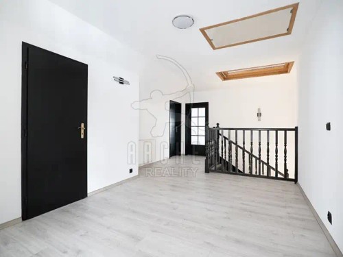 Prodej domu 298 m², pozemek 730 m²