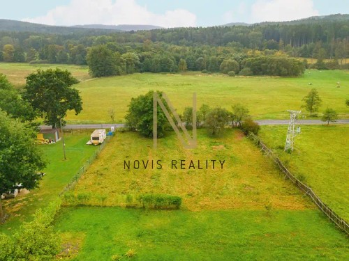 Prodej stavebního pozemku 1100 m²