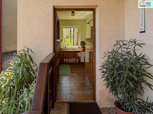 Prodej domu 200 m², pozemek 6424 m²