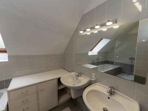 Prodej vily 740 m², pozemek 1350 m²