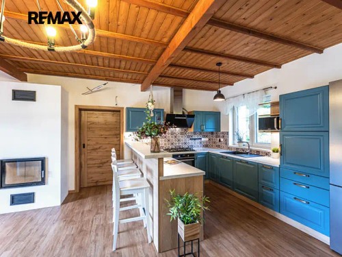 Prodej domu 202 m², pozemek 1160 m²