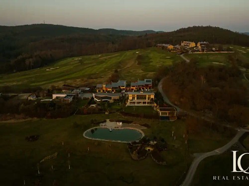 Prodej vily 813 m², pozemek 2175 m²
