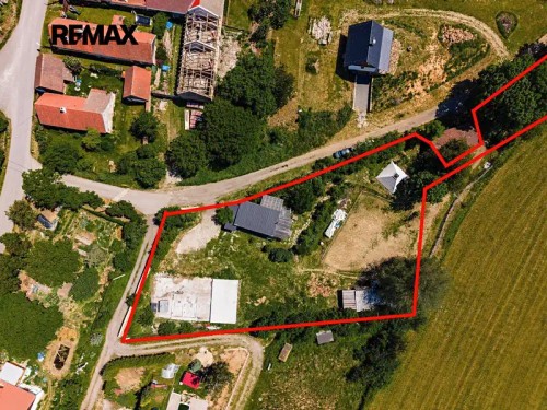 Prodej stavebního pozemku 3007 m²