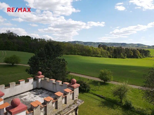 Prodej zemědělské usedlosti 350 m², pozemek 11288 m²