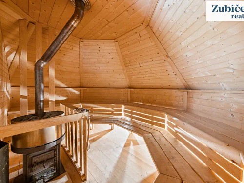 Prodej domu 550 m², pozemek 1419 m²