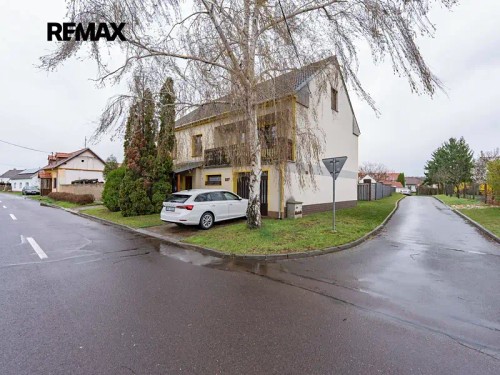 Prodej domu 248 m², pozemek 724 m²