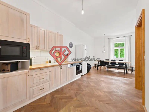 Prodej domu 448 m², pozemek 1653 m²