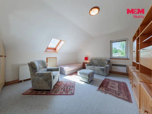 Prodej domu 250 m², pozemek 976 m²