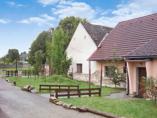 Prodej domu 840 m², pozemek 2253 m²