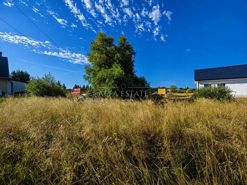 Prodej stavebního pozemku 1060 m²
