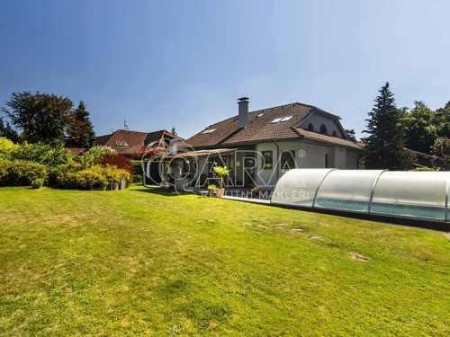 Prodaný dům 387 m², pozemek 1748 m²