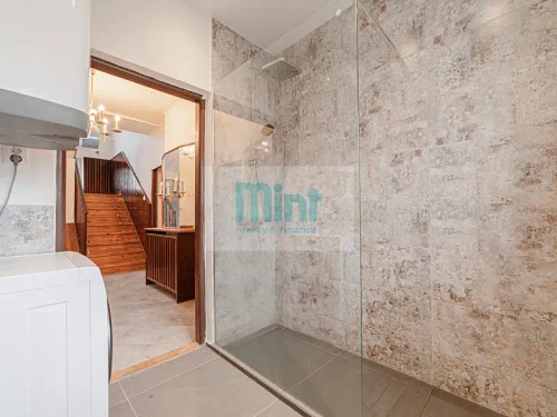 Prodej domu 250 m², pozemek 661 m²