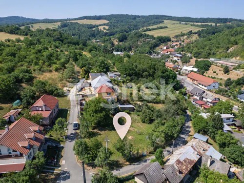 Prodej stavebního pozemku 1282 m²