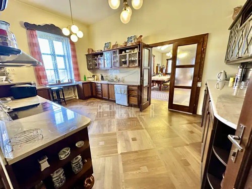Prodej domu 553 m², pozemek 1727 m²
