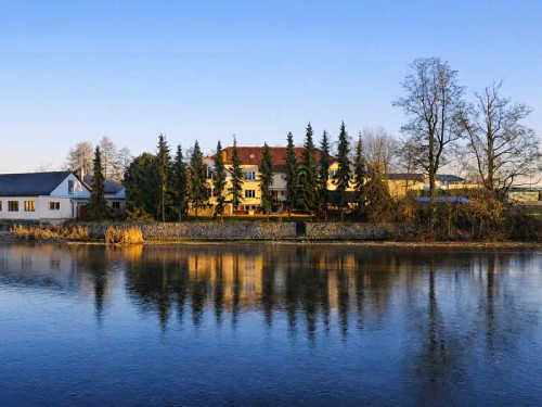 Prodej domu 878 m², pozemek 1752 m²