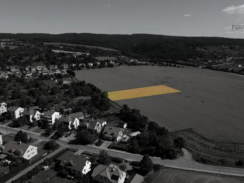 Prodej stavebního pozemku 1649 m²