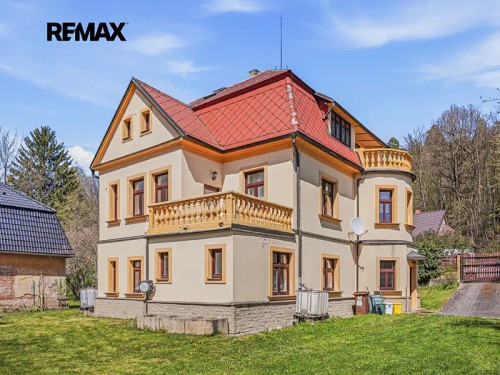 Prodej vily 320 m², pozemek 1201 m²