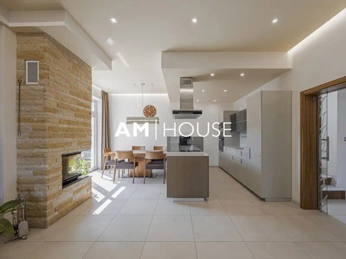 Prodej domu 330 m², pozemek 1277 m²