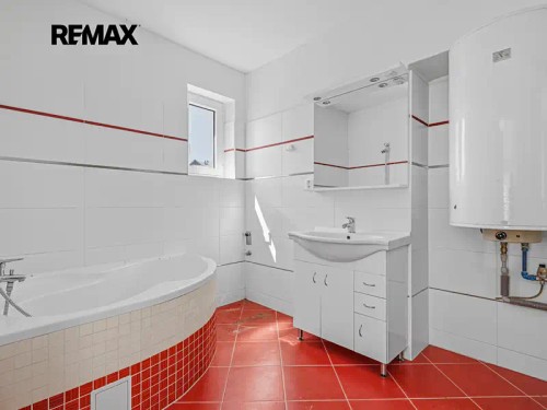 Prodej vily 320 m², pozemek 1201 m²