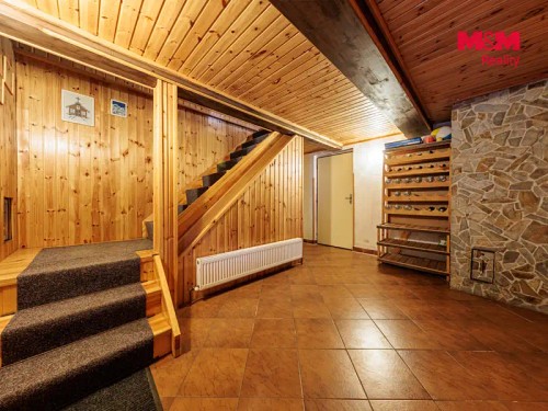 Prodej chalupy 250 m², pozemek 4516 m²