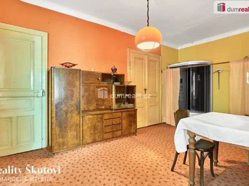 Prodej domu 350 m², pozemek 1149 m²