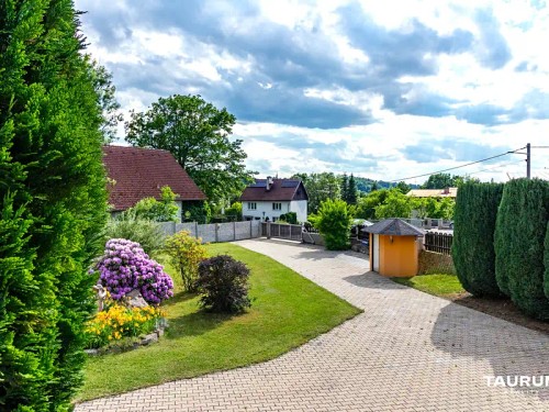Prodej domu 243 m², pozemek 1774 m²