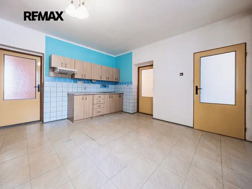 Prodej domu 200 m², pozemek 3180 m²