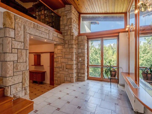 Prodej domu 331 m², pozemek 1512 m²