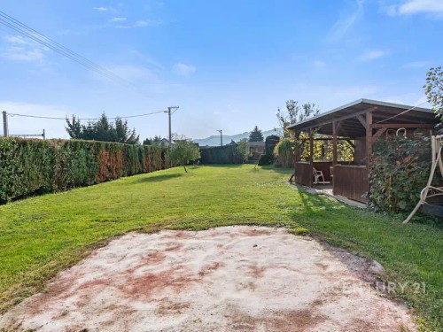 Prodej domu 900 m², pozemek 2785 m²